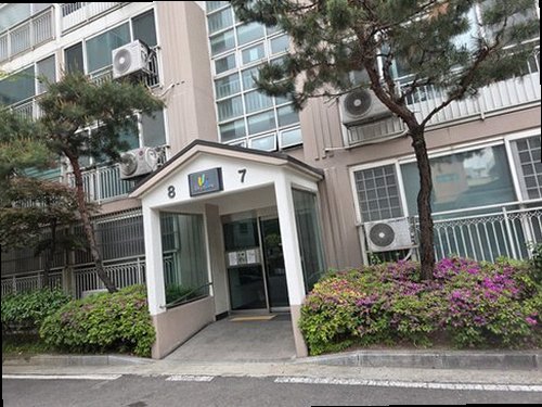 마포구 누수탐지 천장 누수 흔적과 점검 과정을 보여주는 현장 이미지