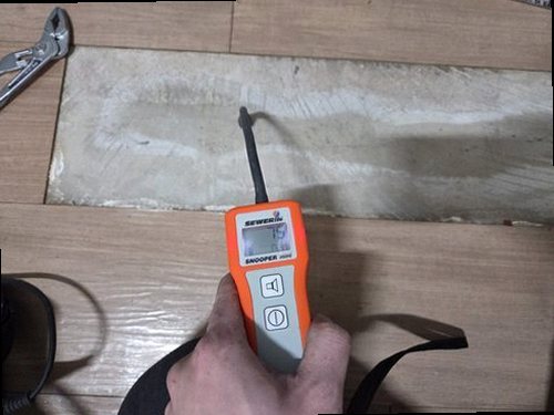 동작구 누수탐지 수도계량기와 욕실 바닥 누수 원인을 비교하는 안내 이미지