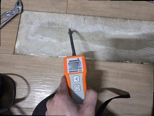 포천 누수탐지 아래층 천장에 나타난 누수 얼룩과 습기 흔적