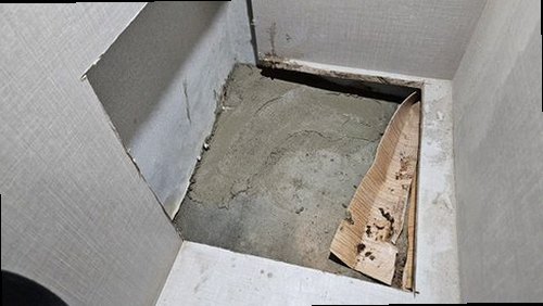일산동구 누수탐지 천장 얼룩과 배관 누수 원인을 구분하는 점검 모습