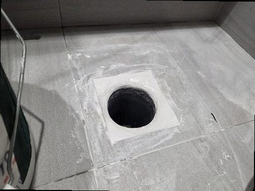 효행구 누수탐지 욕실 천장 누수 흔적과 점검 전 현장 보양 모습