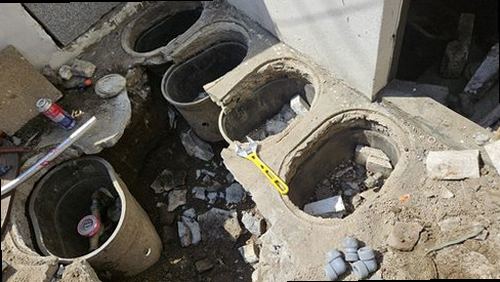 부산 북구 누수탐지 수도계량기 별침과 보일러 배관을 확인하는 현장