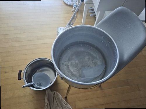부산 북구 누수탐지 천장 누수 흔적과 현장 보양 작업 모습