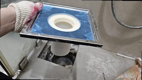 중원구 누수탐지 배관 구조와 누수 이동 경로를 설명하는 단면도