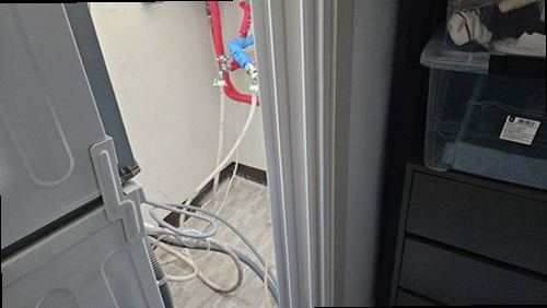 부산진구 누수탐지 아래층 천장 누수 흔적과 욕실 벽면 상태 확인