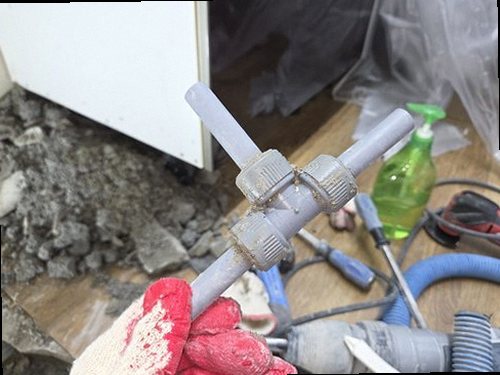 남양주 누수탐지 수도계량기 별침과 밸브 상태를 확인하는 현장 점검