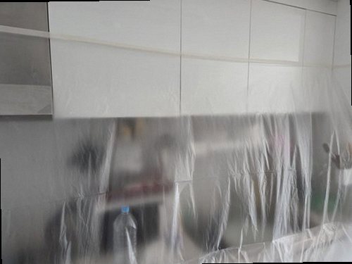 만세구 누수탐지 싱크대 하부장 급수 호스와 밸브 연결부 점검 모습